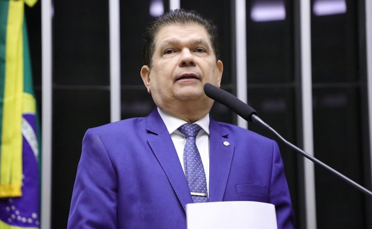 Discussão e votação de propostas legislativas. Dep. Mauro Benevides Filho (PDT - CE)