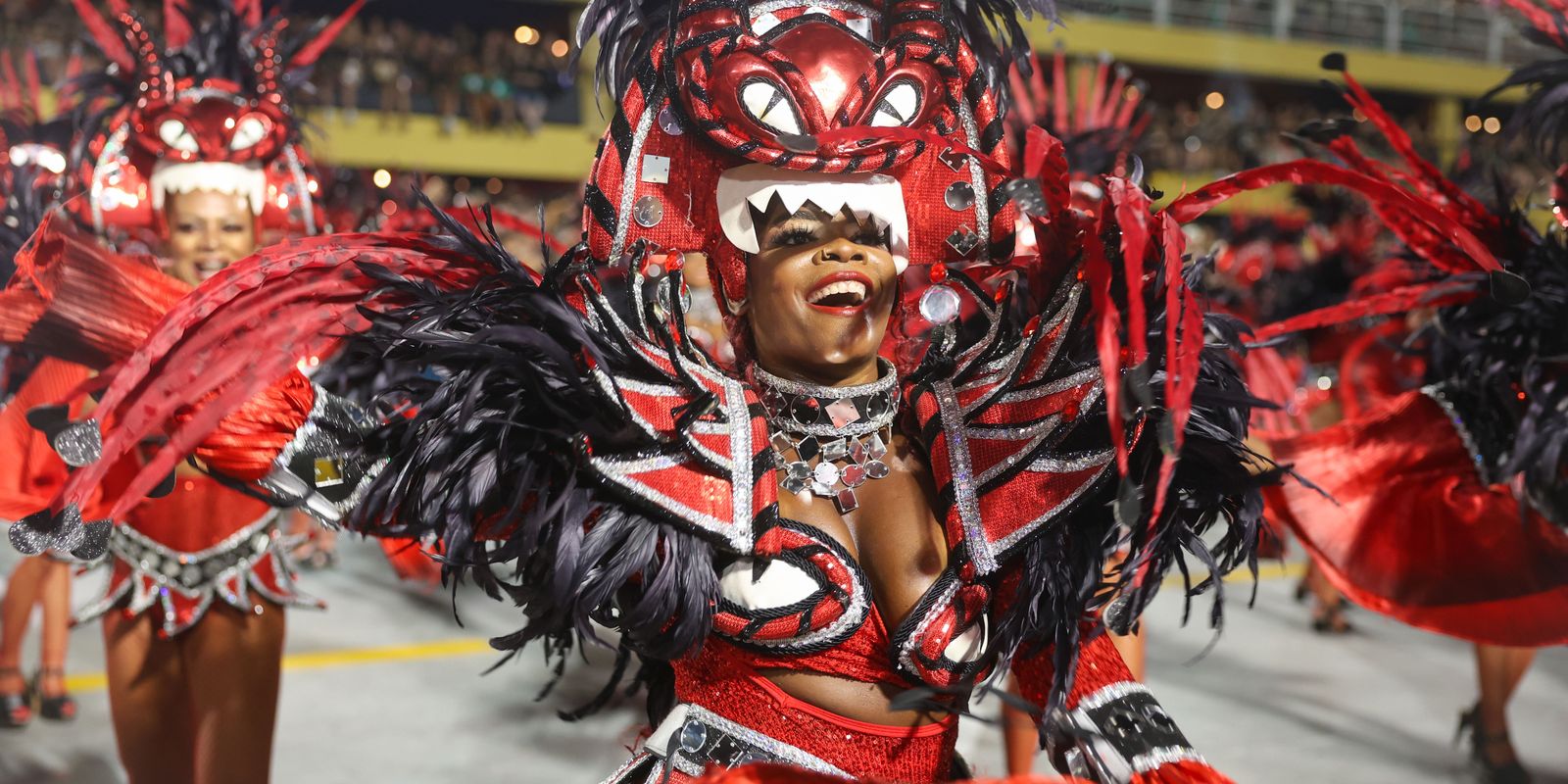 RJ: Beija Flor e Salgueiro se destacam no 2º dia do Grupo Especial