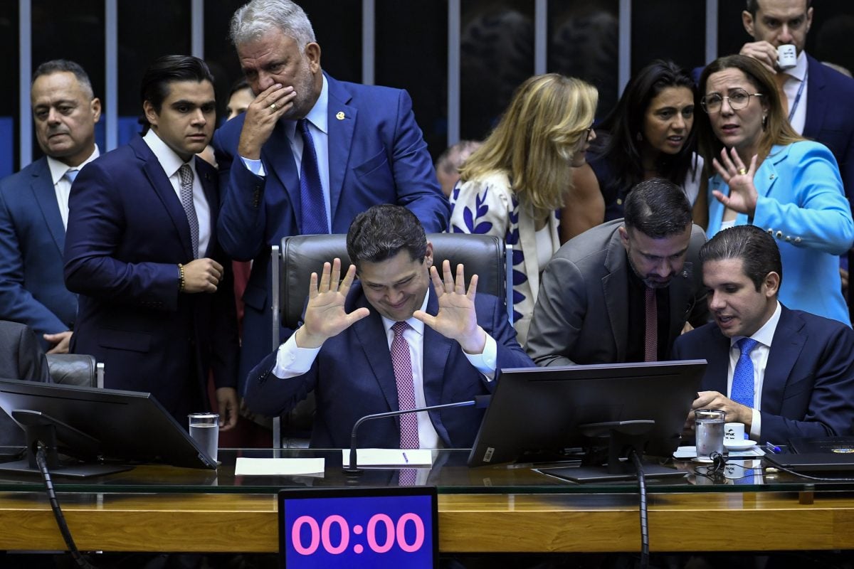 Alcolumbre marca sessão do Congresso para analisar vetos de Lula