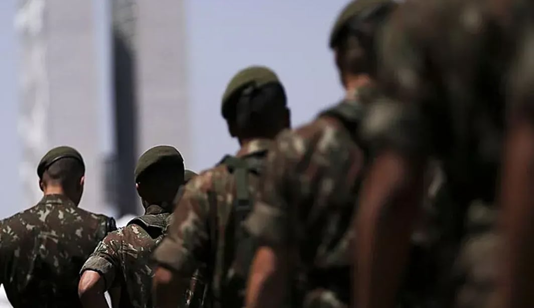 Câmara avalia conceder gratuidade no transporte público a militares e policiais