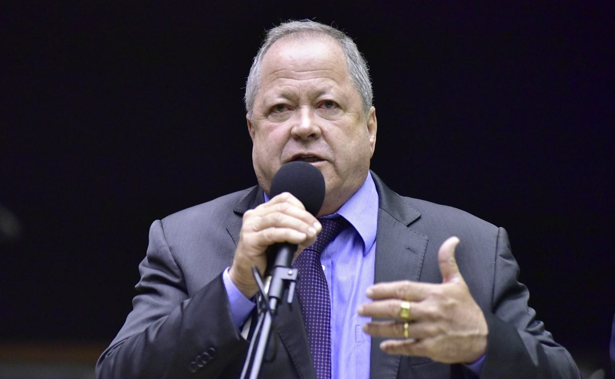 Câmara cassa o mandato de Chiquinho Brazão por faltar a sessões