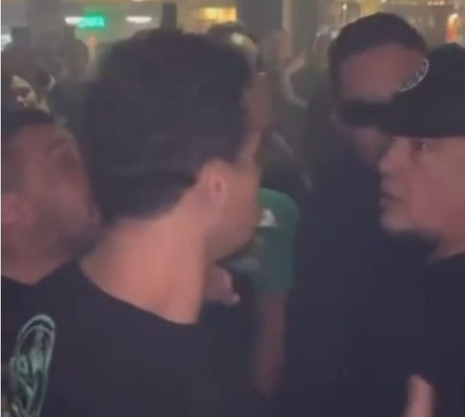 Digão, do Raimundos, expulsa fã de show após gritos de 'sem anistia'