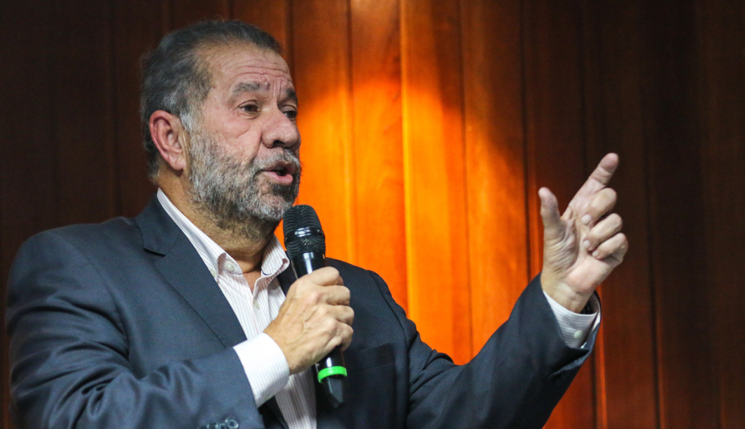 Em reunião com Lupi, conselheiro denuncia cobrança ilegal de taxas de aposentados