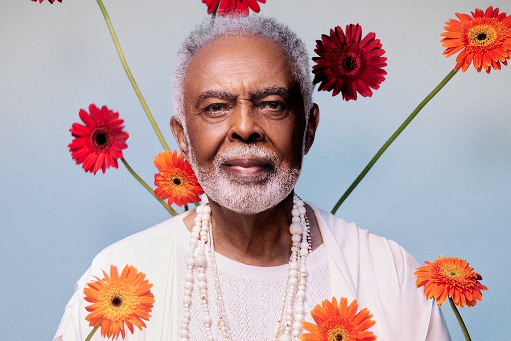 Gil abre turnê de despedida misturando clássicos, funk consciente e memórias do exílio