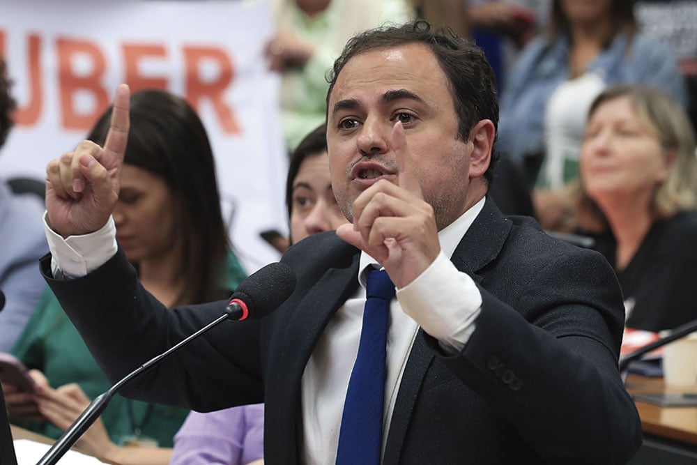 Glauber Braga protocola recurso na CCJ da Câmara contra sua cassação; entenda os próximos passos