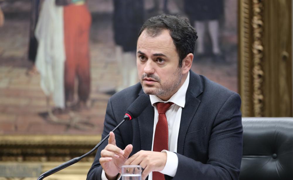 Glauber critica velocidade de seu recurso na CCJ e vê movimento para salvar Ramagem