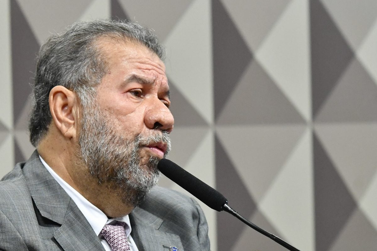 Lupi admite demora para notar fraude no INSS, mas diz ter agido a tempo de evitar problema maior