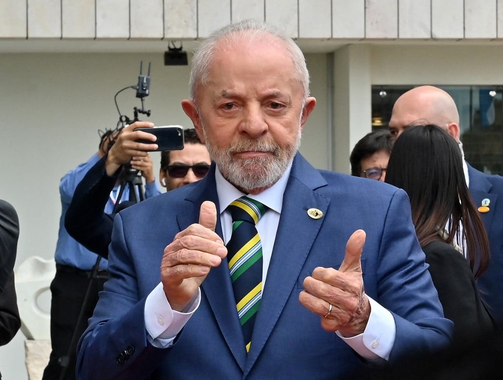 'Tentativa de restaurar antigas hegemonias'
