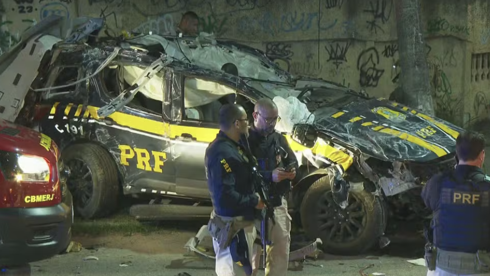 Três agentes da PRF morrem em acidente durante perseguição a moto no RJ