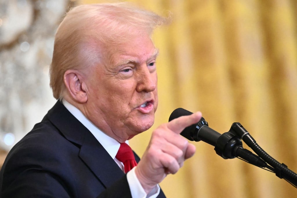 Trump ignora colapso de bolsas e persiste na defesa de tarifas – Mundo – CartaCapital