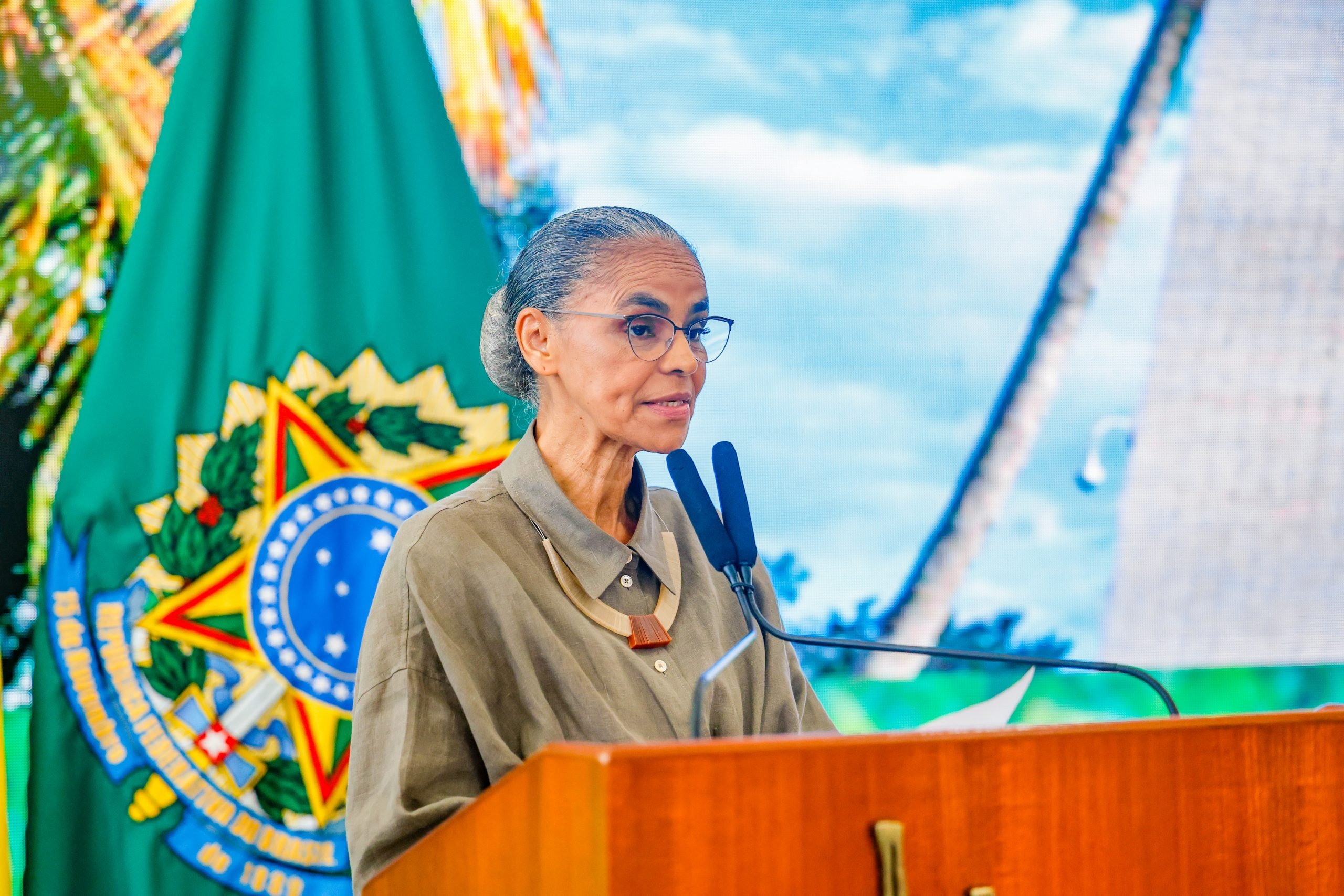 Ataques a Marina Silva visam aprovação de PL que admite retrocessos ambientais às vésperas da COP30, avalia professor – Brasil de Fato