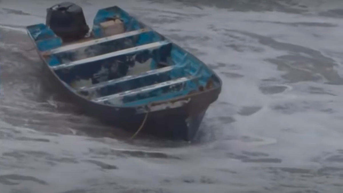 Barco vira na Califórnia e deixa 3 mortos e 9 desaparecidos