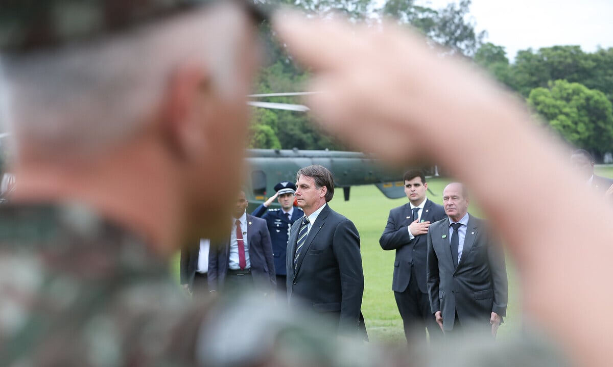 Bolsonaro admite ter discutido com militares formas de se manter no poder após perder eleição de 2022 – CartaCapital
