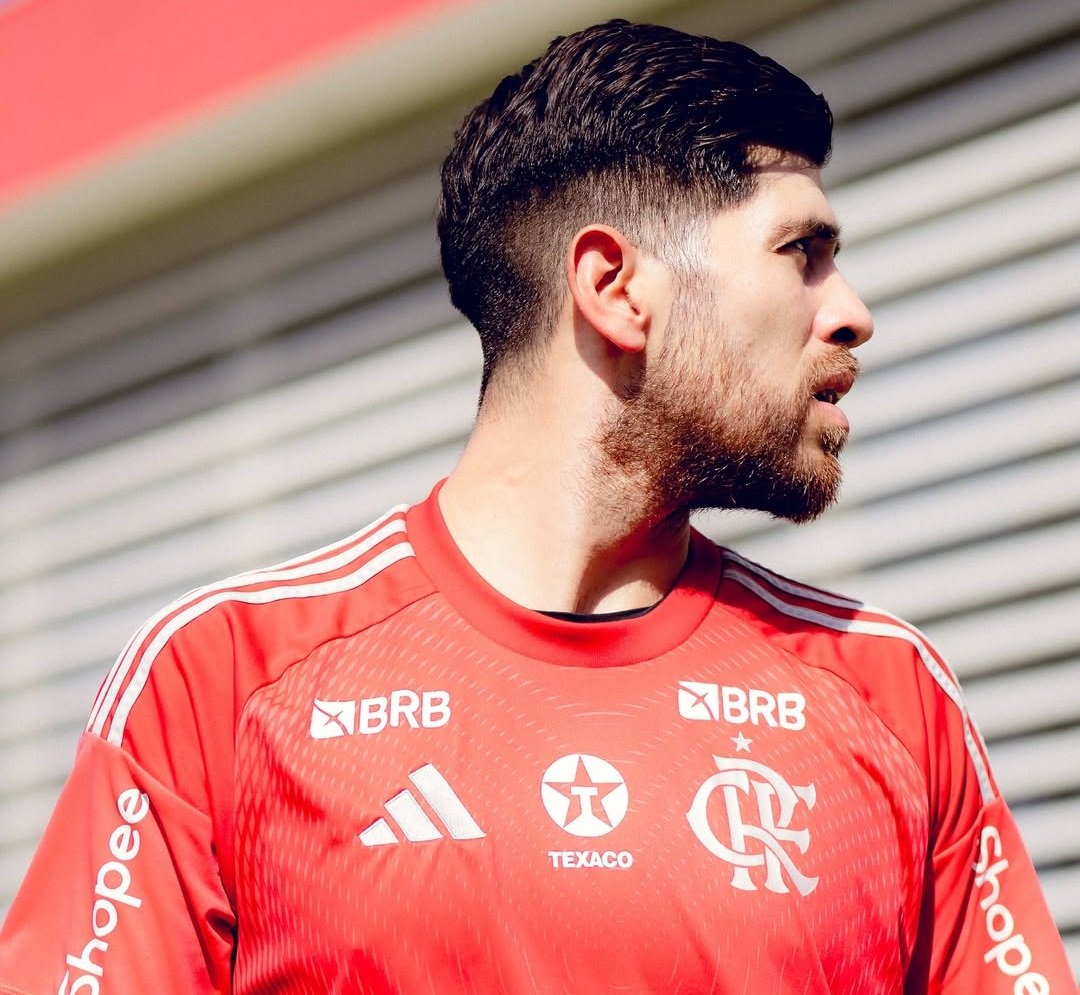 Carro de jogador do Flamengo é baleado em tentativa de assalto; ninguém ficou ferido – CartaCapital