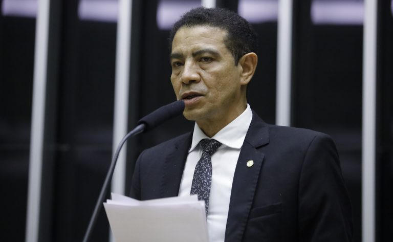 Discussão e votação de propostas legislativas. Dep. Pastor Gil (PL-MA)