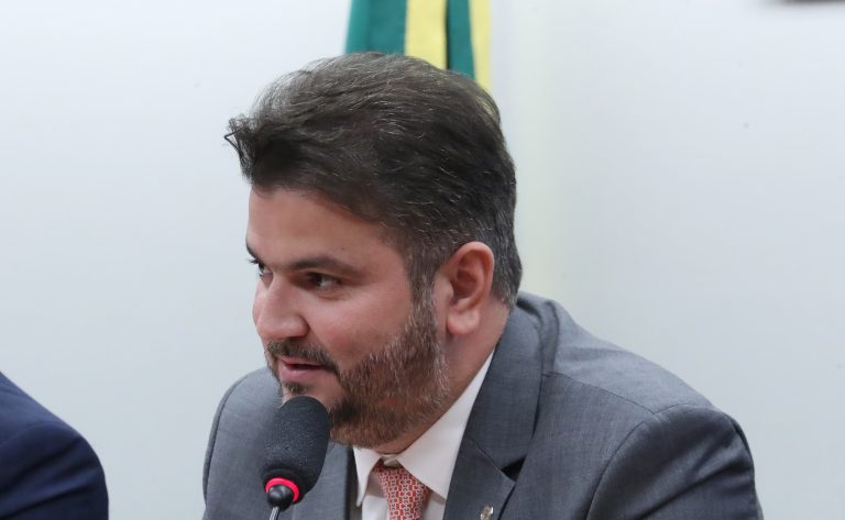 Planos e Programas do Ministério do Turismo. Reunião com comparecimento de Ministro. Dep. Diego Coronel (PSD - BA)