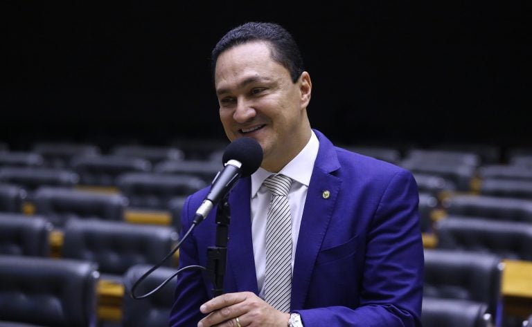 Deputado do PL assume o comando da Comissão de Documentos Sigilosos da Câmara