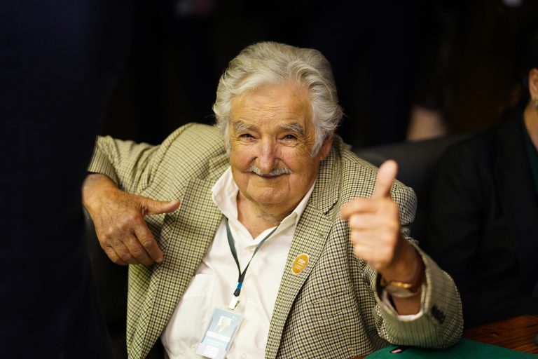José Mujica no Congresso Nacional na posse de Lula em 01/01/2023