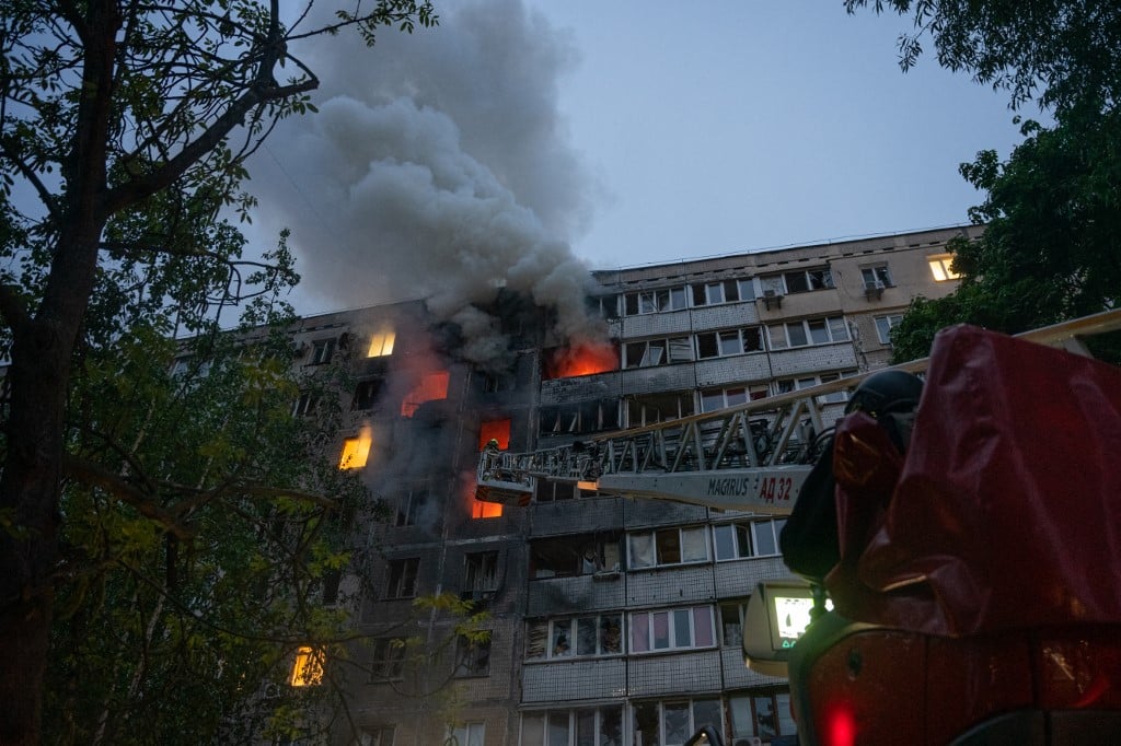 Dois mortos em Kiev e voos cancelados na Rússia em novos ataques cruzados