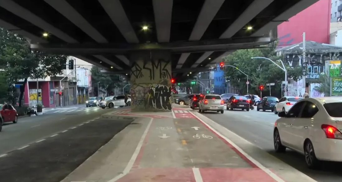 Esquerda tenta elevar pressão contra estacionamento no Minhocão, em São Paulo