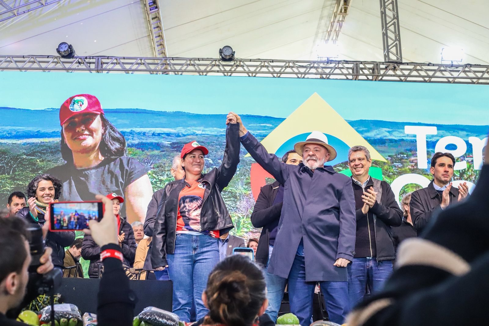 Lula desapropria fazenda e assenta 400 famílias do MST no Paraná – Brasil de Fato