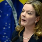 Gleisi rebate Tarcísio e diz que Lula não deve dar soberania nacional ‘de presente’ para Trump