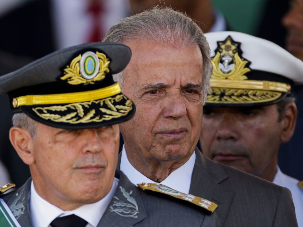 Múcio dobra a aposta em PEC para criar orçamento obrigatório das Forças Armadas