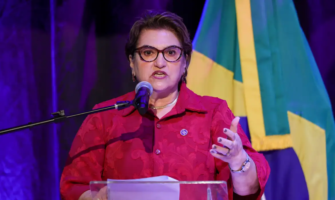 Posse da ministra das Mulheres vira ato de apoio a Marina Silva – Brasil de Fato
