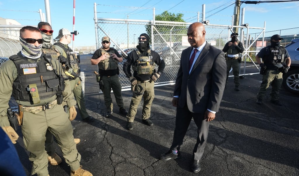 Prefeito é preso ao protestar contra centro de detenção de imigrantes perto de Nova York – CartaCapital
