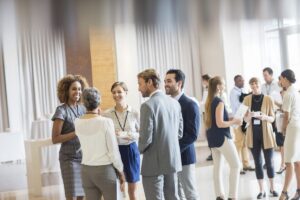 Qualidade das conexões e uso de IA devem moldar o futuro do networking empresarial