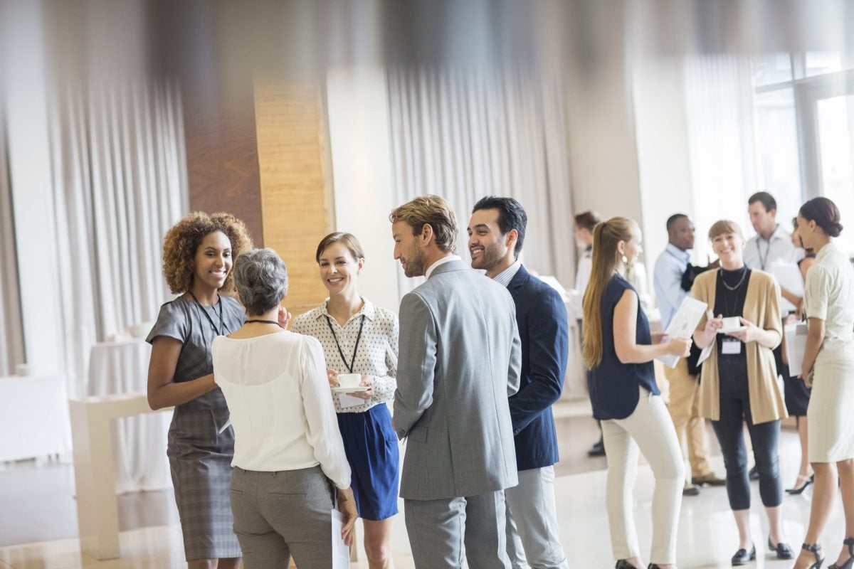 Qualidade das conexões e uso de IA devem moldar o futuro do networking empresarial