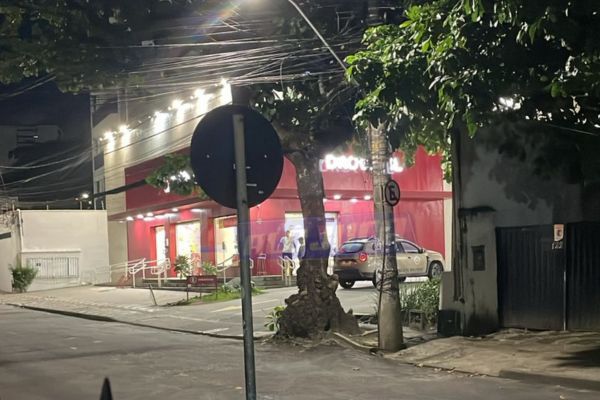 bandidos invadem drogaria na Pituba e roubam Ozempic