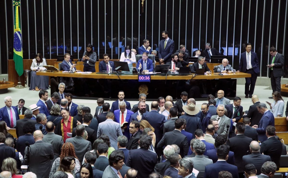 A nova tentativa bolsonarista de dificultar o aborto legal no Brasil – CartaCapital