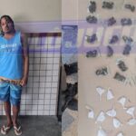 dupla é presa com maconha e cocaína em Lauro de Freitas