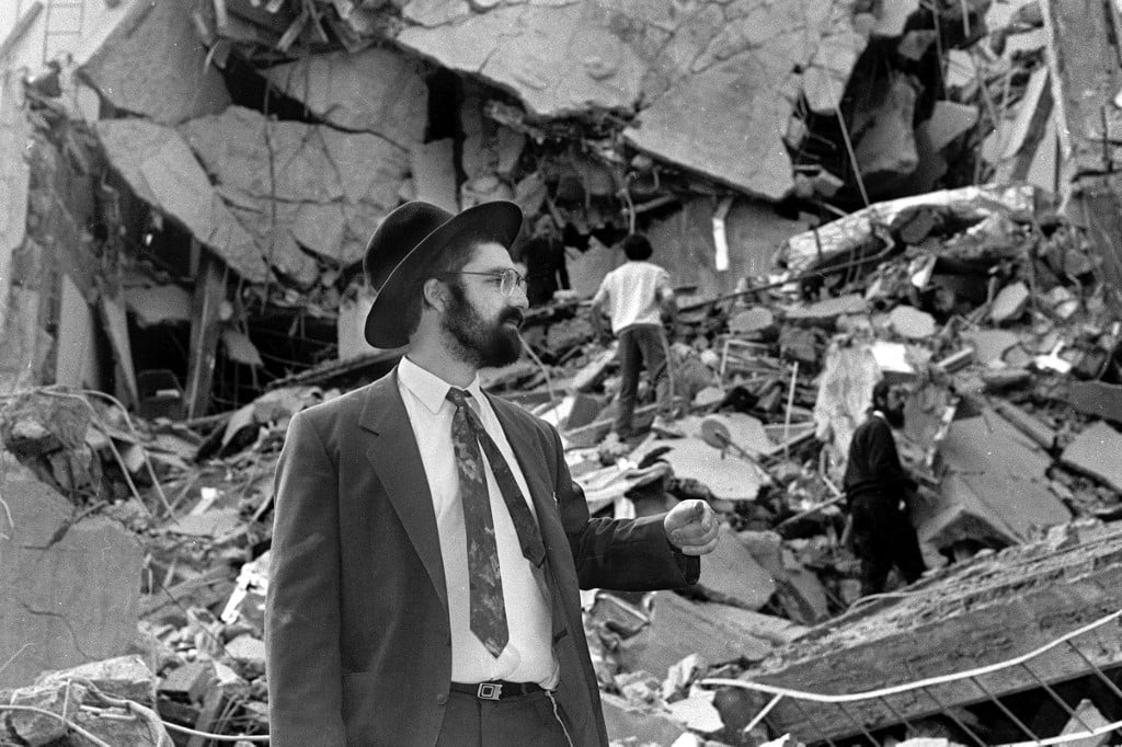 Argentina julgará à revelia 10 acusados pelo atentado de 1994 à AMIA – CartaCapital