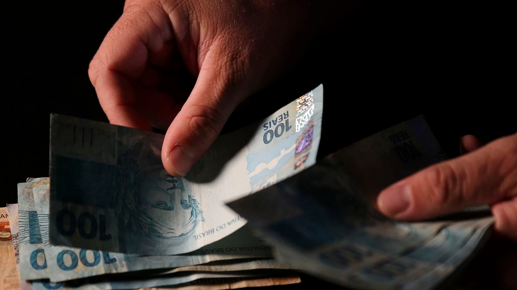 Arrecadação de impostos bate recorde em maio e soma R$ 230 bilhões