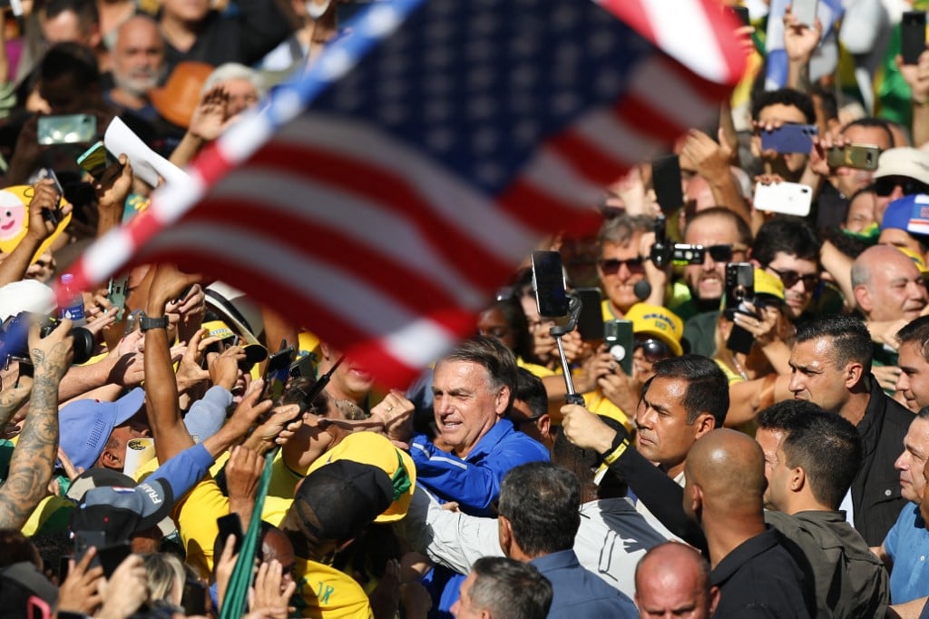 Ato de Bolsonaro em São Paulo tem bandeiras de EUA e Israel e cópia do slogan de Trump – CartaCapital