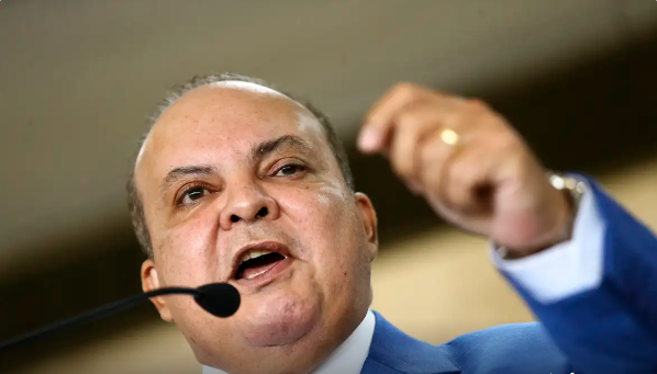 Governador do DF ameaça corte de ponto de professores em greve; parlamentares e sindicato respondem