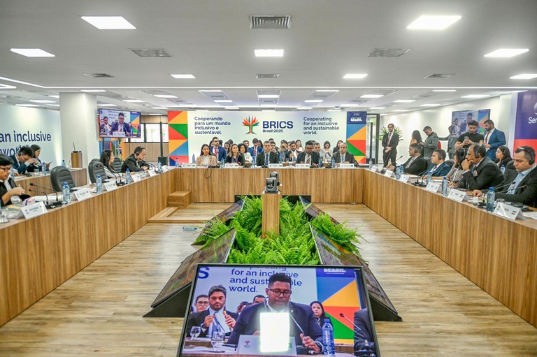 Jovens brasileiros levam propostas para transição energética à Cúpula de Juventude do Brics