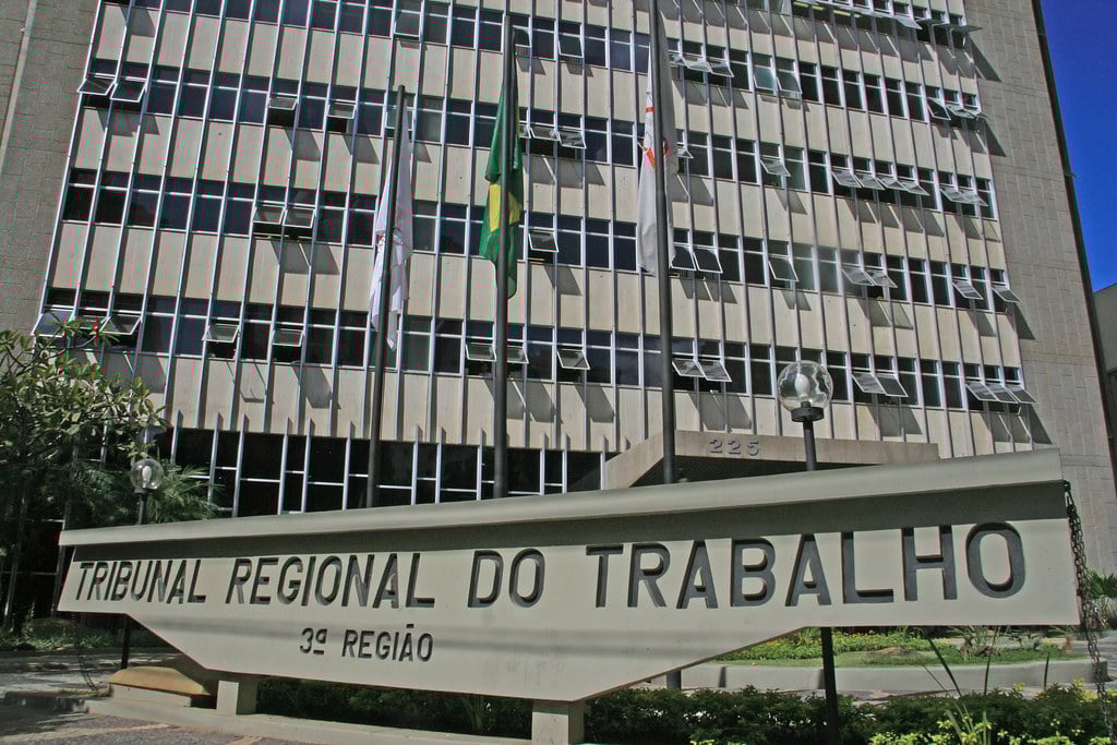 Justiça condena supermercado em Minas Gerais por transfobia contra trabalhadora – CartaCapital