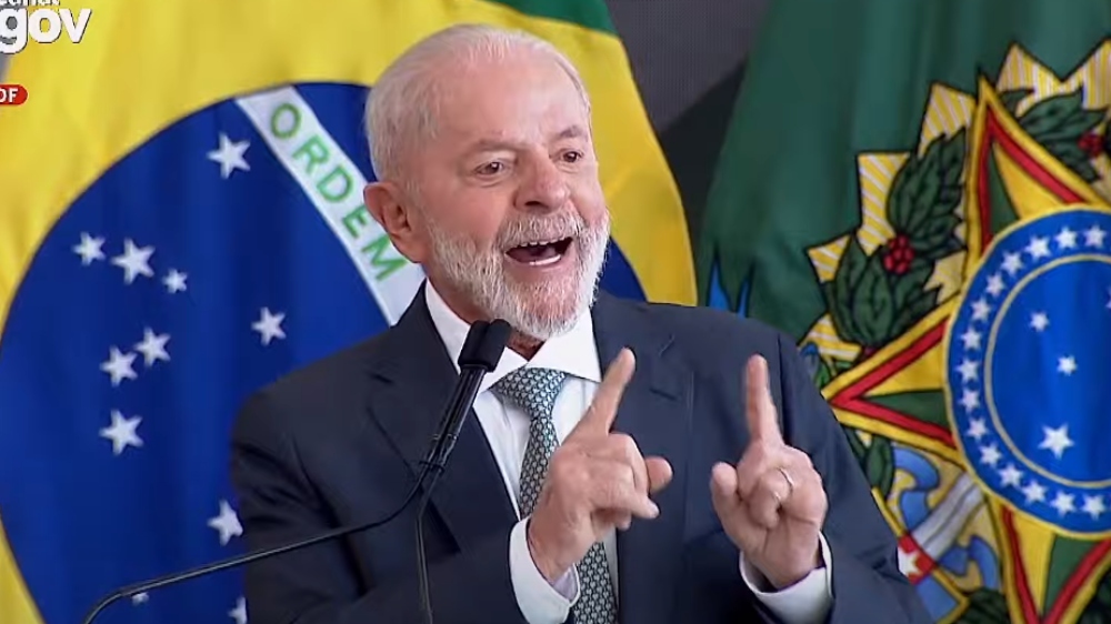 Lula aciona AGU para avaliar medidas jurídicas contra derrubada do IOF