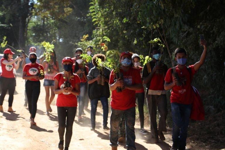 MST denuncia crimes do agro e propõe reflorestamento e reforma agrária como resposta à crise climática – Brasil de Fato