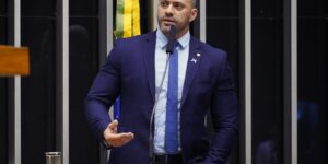 Moraes determina que Daniel Silveira seja submetido a perícia médica