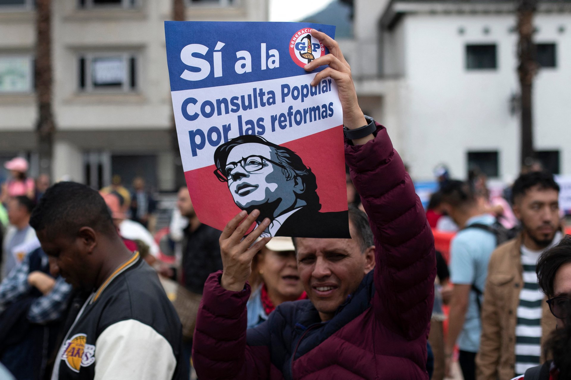 Petro afirma que vai ‘congelar’ decreto para convocar consulta popular na Colômbia após episódio com Miguel Uribe