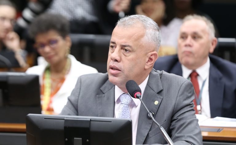 Comparecimento da Ministra de Estado da Cultura Margareth Menezes. Dep. Evair Vieira de Melo (PP - ES)