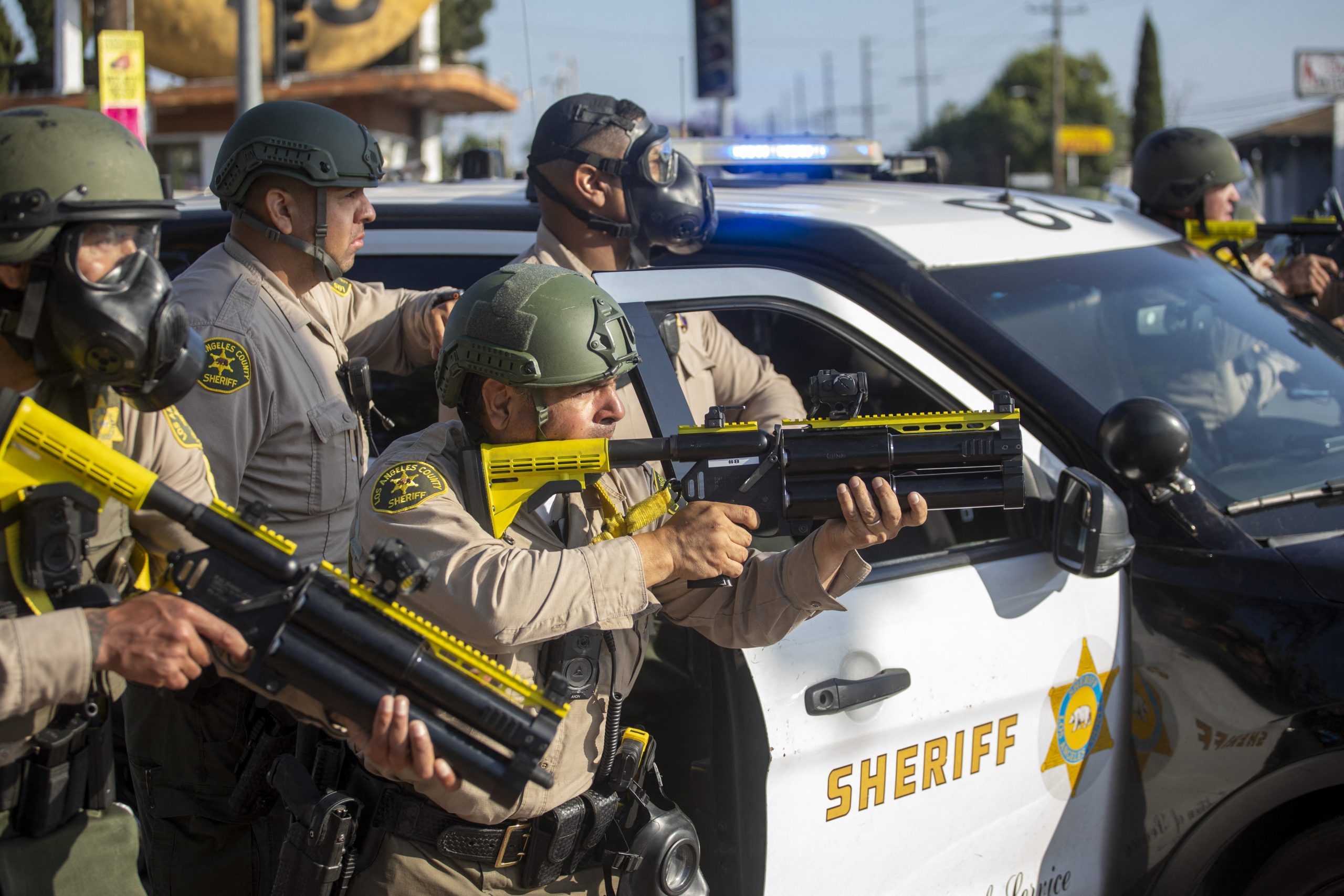 Sem autorização do governo local, Trump envia Guarda Nacional para reprimir protestos em Los Angeles – Brasil de Fato