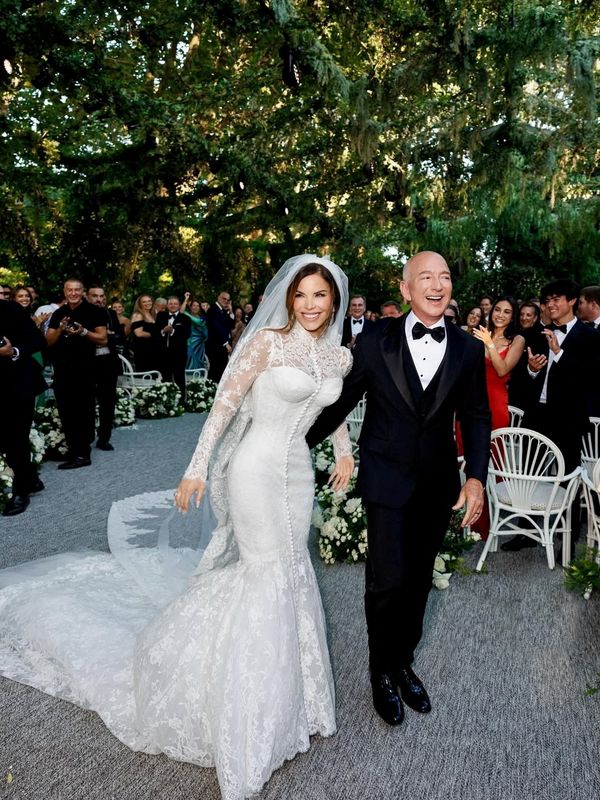 Última noite de festa encerra luxuoso casamento de Bezos em Veneza