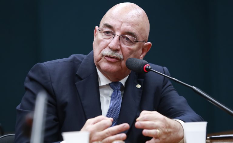 Evento de lançamento. Dep. Osmar Terra (MDB-RS)