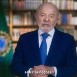 Dólar e Ibovespa operam em queda, à espera da resposta do Brasil ao tarifaço