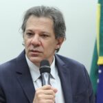 Haddad descarta retaliação imediata aos EUA, mas cobra diálogo